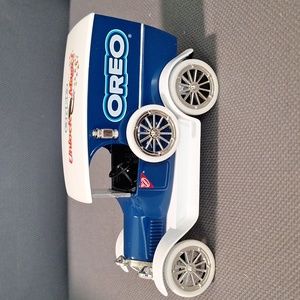 1916 Studebaker Limited Edition Delivery Truck Bank by Liberty Classics.